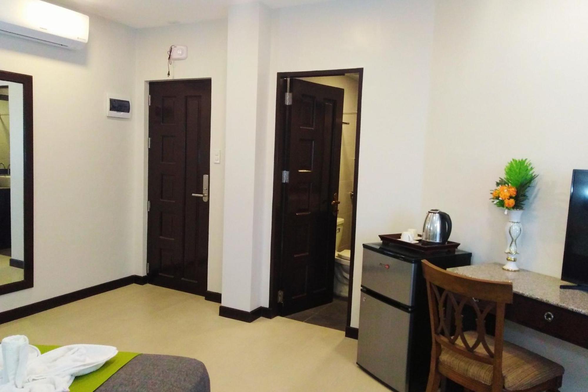 Venezia Suites Hotel Iloilo Habitación foto
