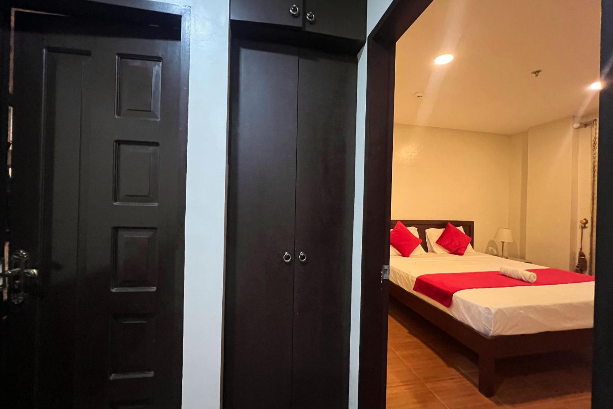 Venezia Suites Hotel Iloilo Habitación foto